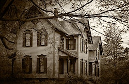 Haunted real estate: Realtor recalls frightening experiences as a newbie