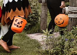 10 DIY Halloween costumes every real estate agent will understand