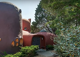 Thousands rally to protect Bay Area's so-called 'Flintstone House'